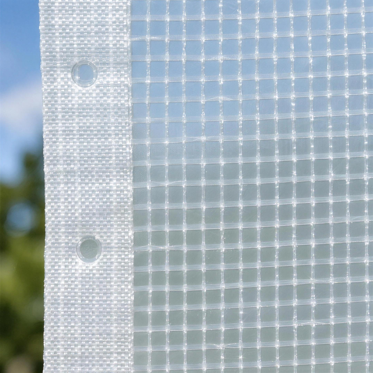 Close-up of the rope grid and reinforced edge band with eyelet guides every 10cm
